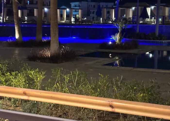 Apartment Luxury Pool View